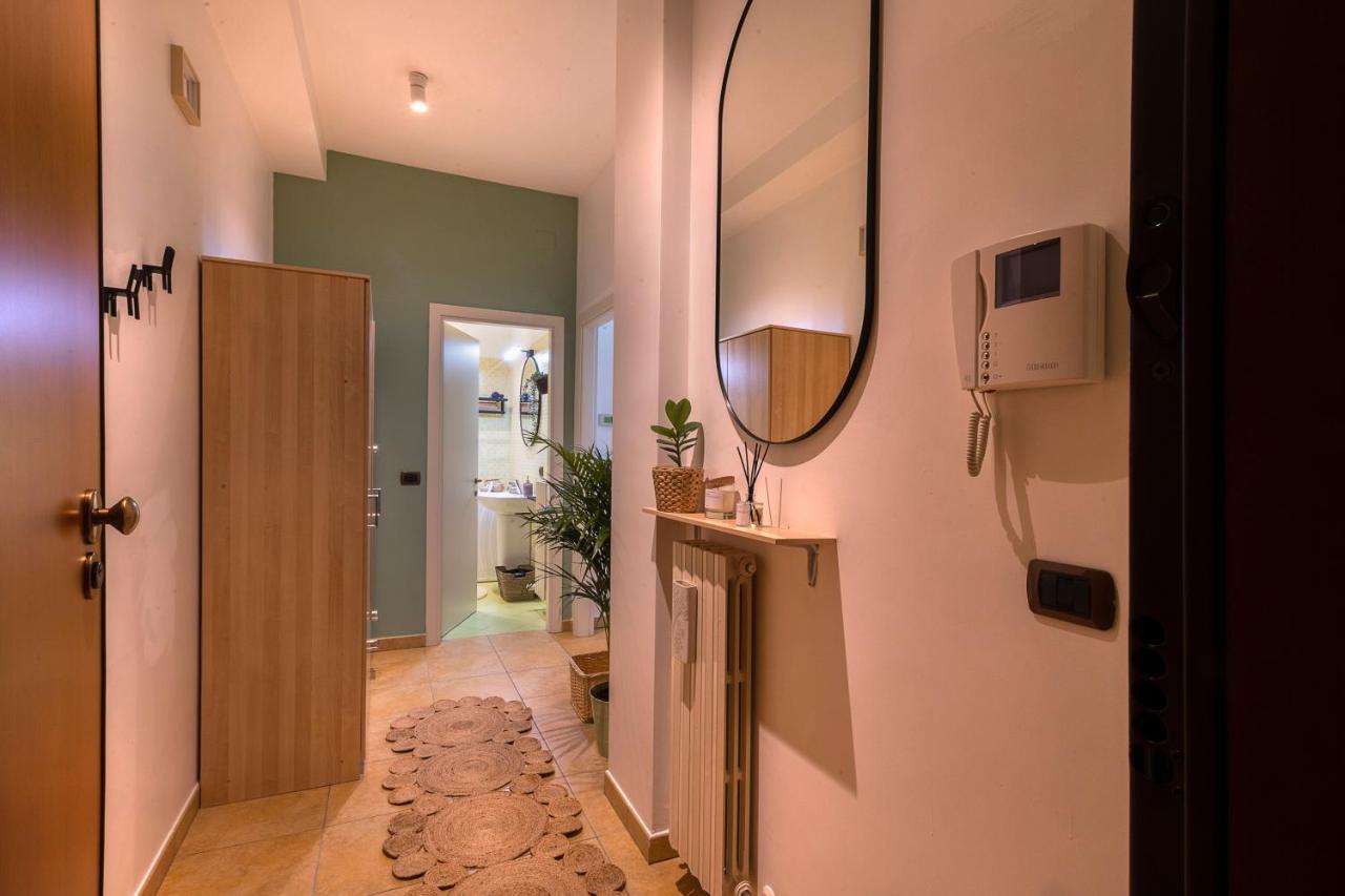 Ferienwohnung Cavour Elegante Loft In Centro Macerata Exterior foto