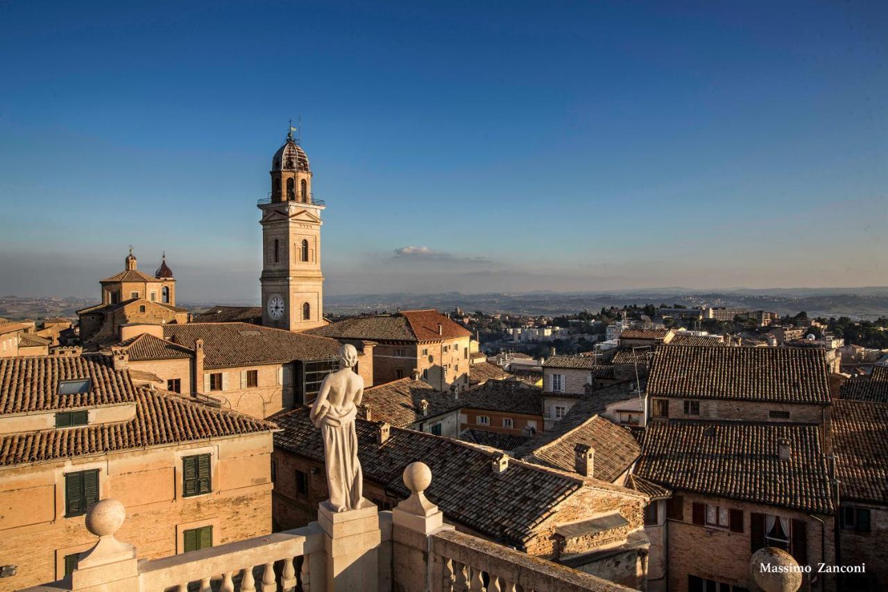 Ferienwohnung Cavour Elegante Loft In Centro Macerata Exterior foto